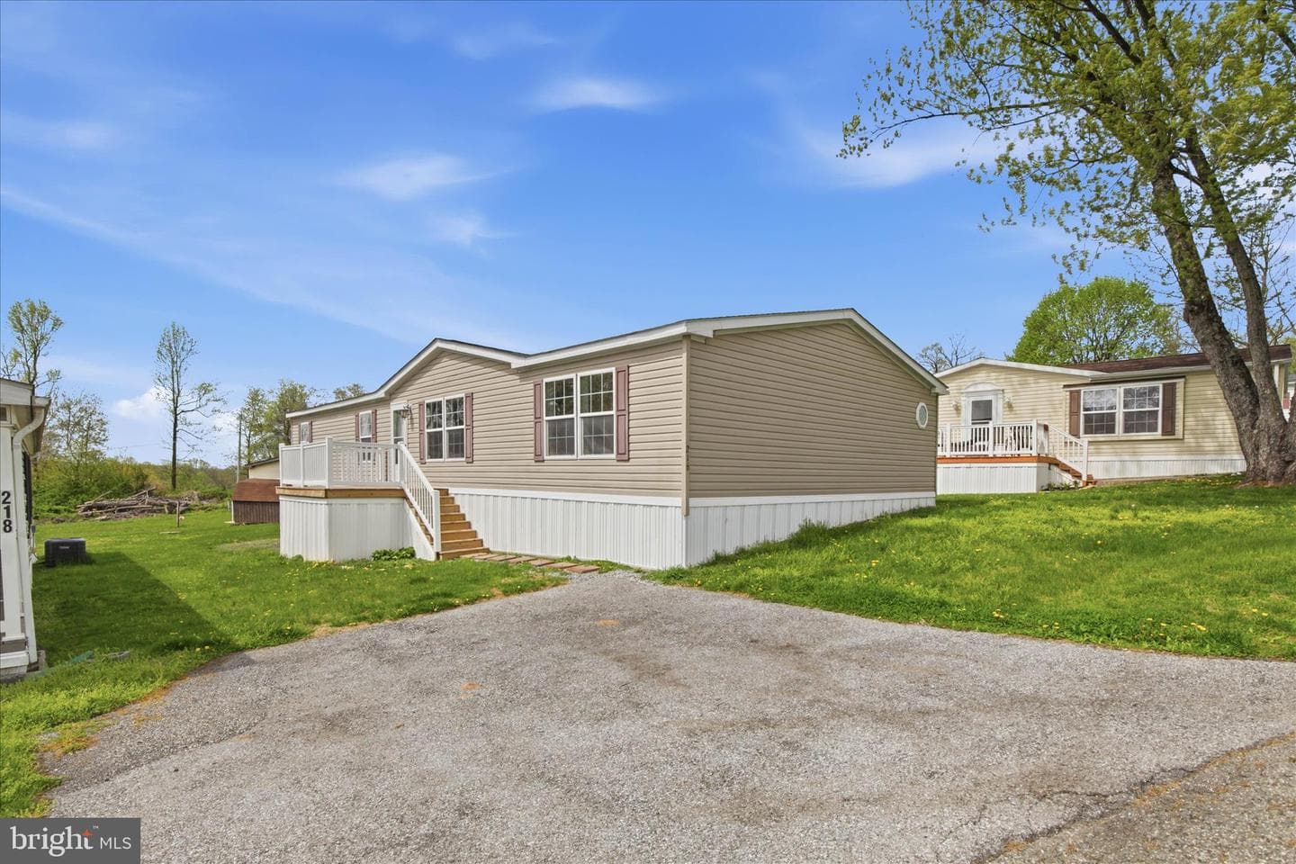 216 Michael Road photo 1