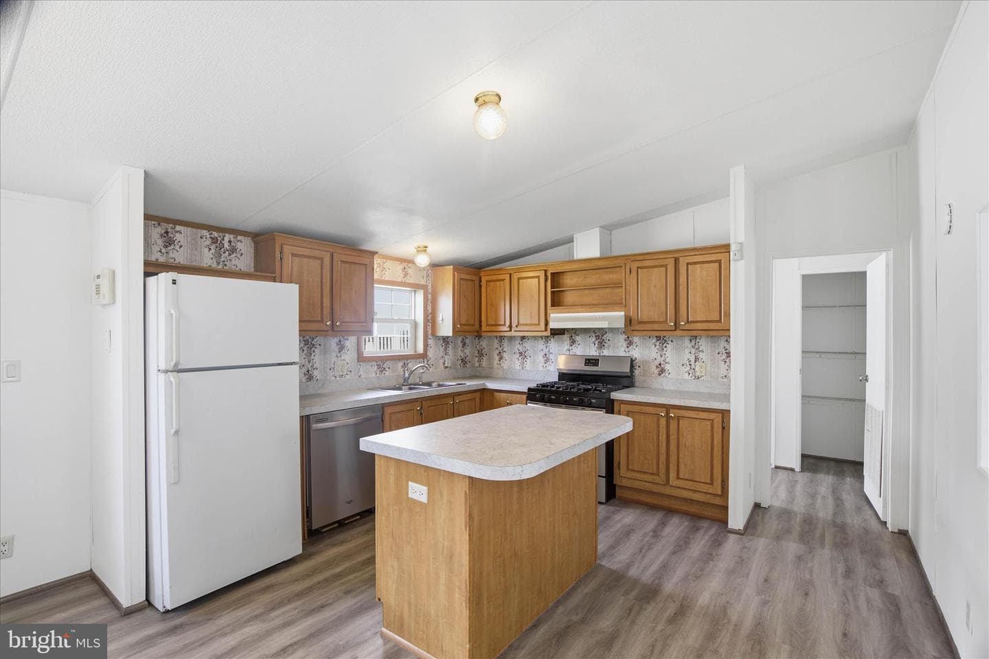 216 Michael Road photo 11