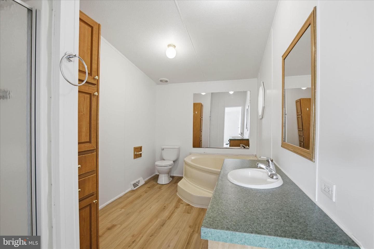 216 Michael Road photo 15