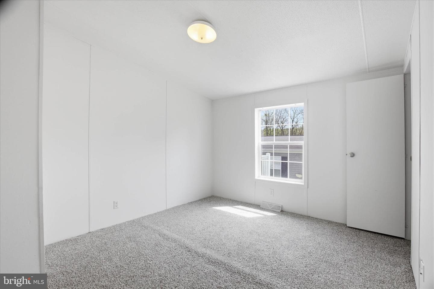 216 Michael Road photo 17