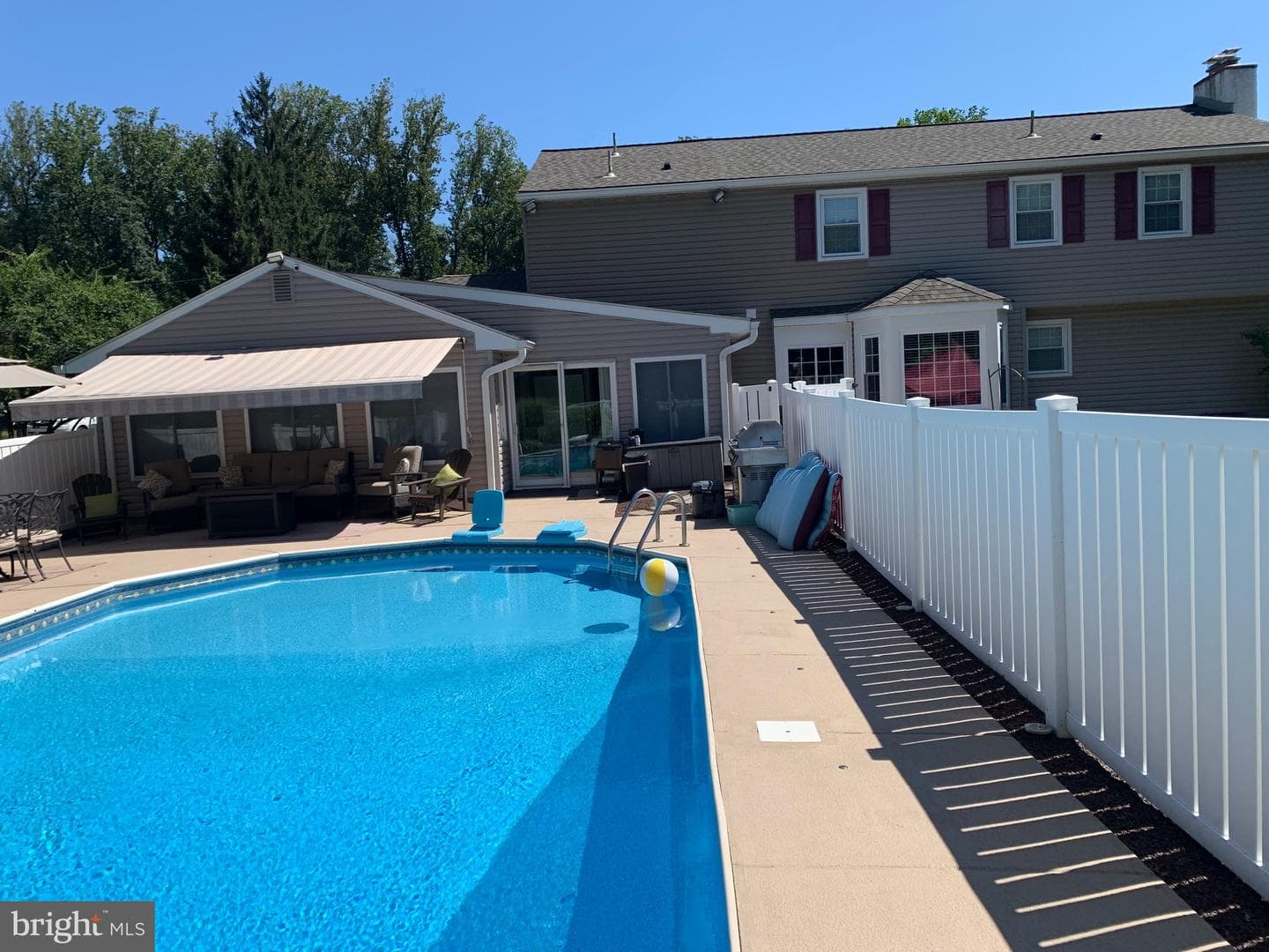 12 Pinewood Drive photo 44