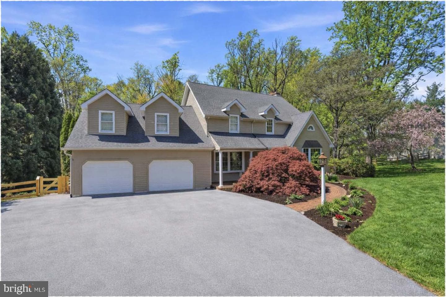 705 Wickersham Lane photo 3