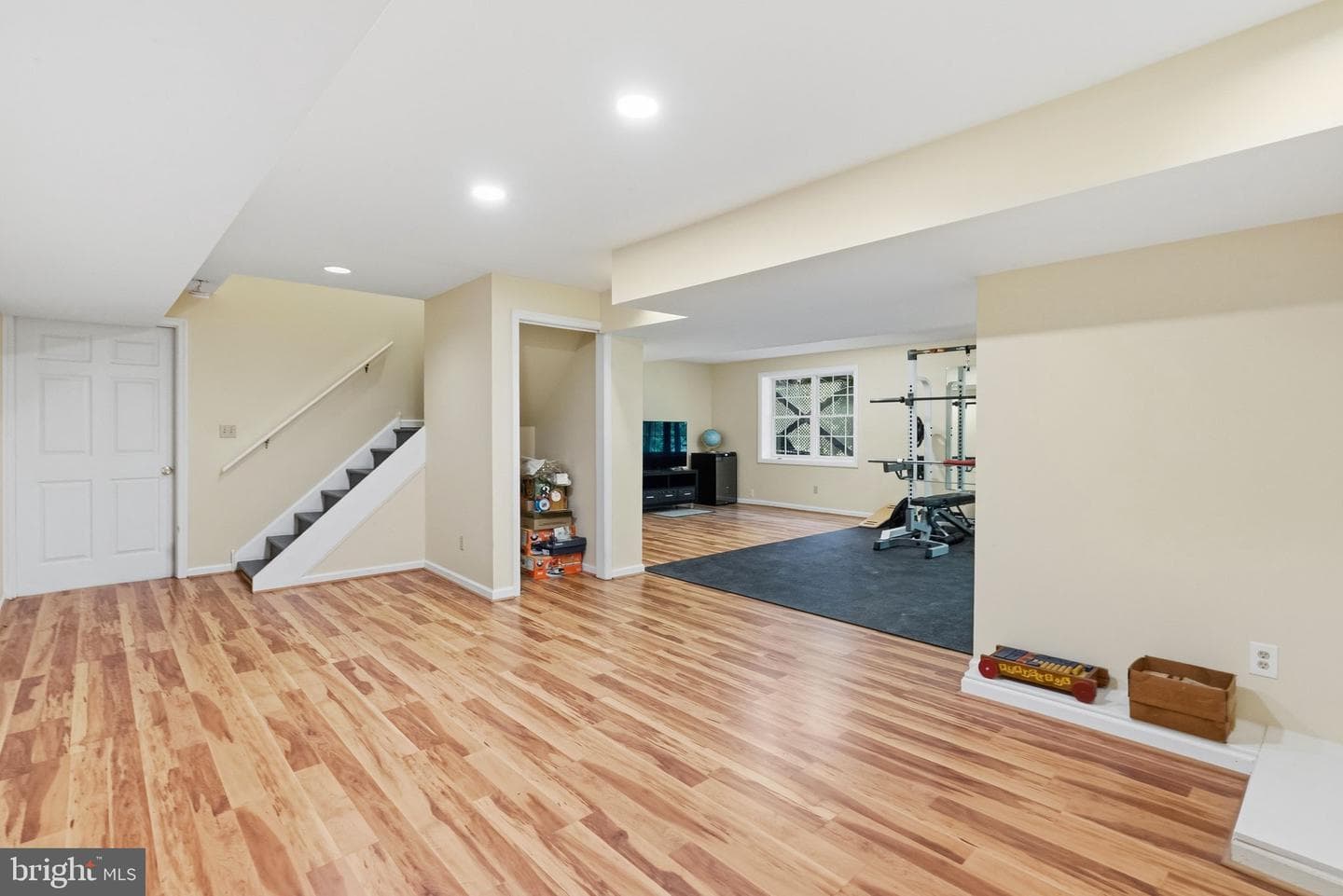 705 Wickersham Lane photo 34