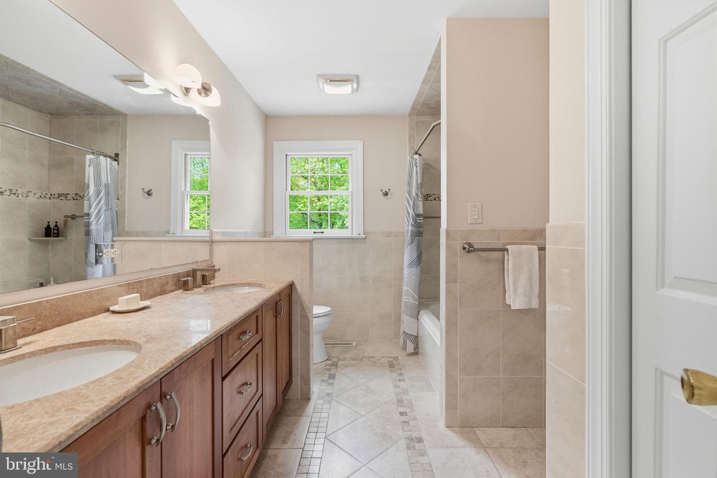 705 Wickersham Lane photo 38