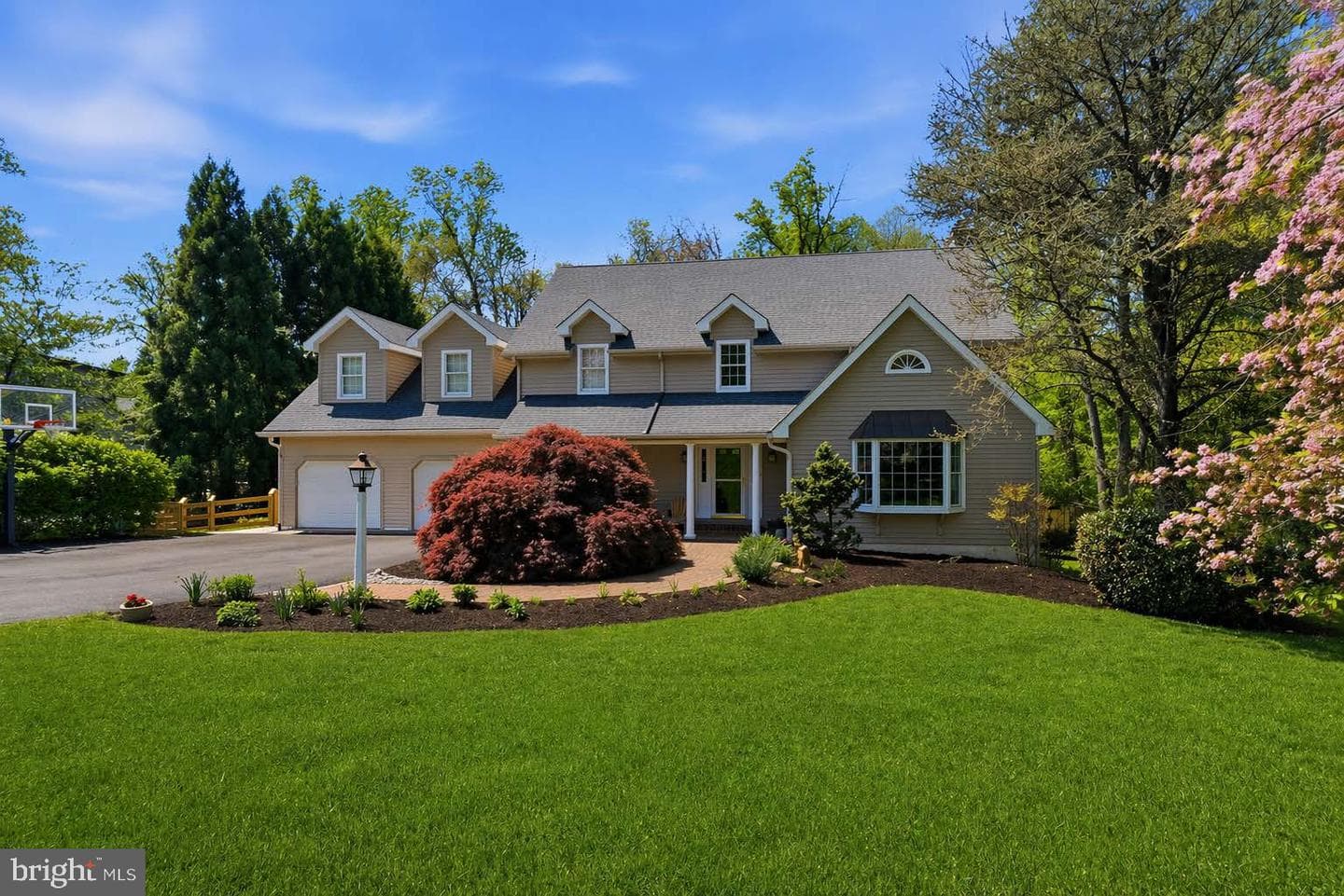705 Wickersham Lane photo 47
