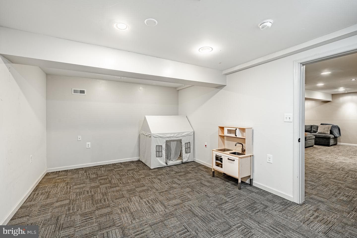 11 Meadow Wood Lane photo 48