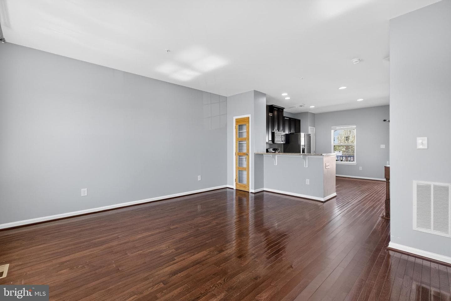 114 N Harner Boulevard photo 25