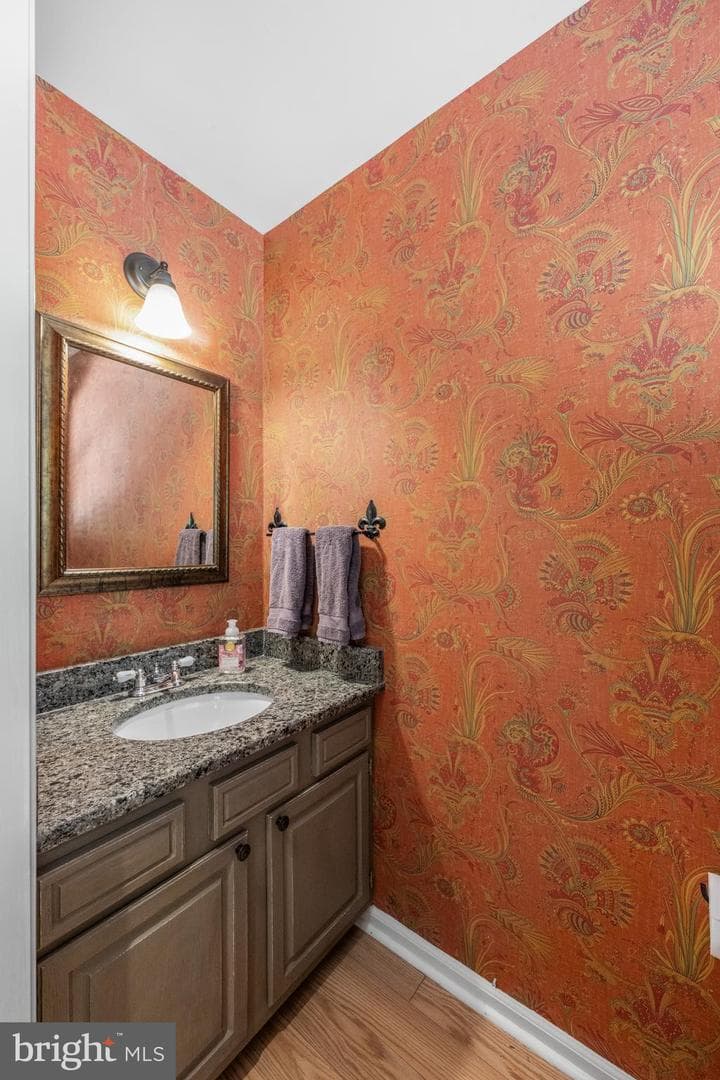 1064 Beaumont Road photo 19