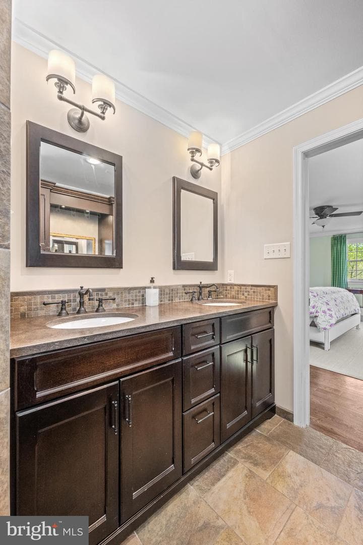1064 Beaumont Road photo 24