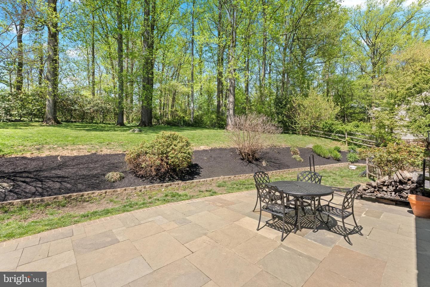 1064 Beaumont Road photo 35