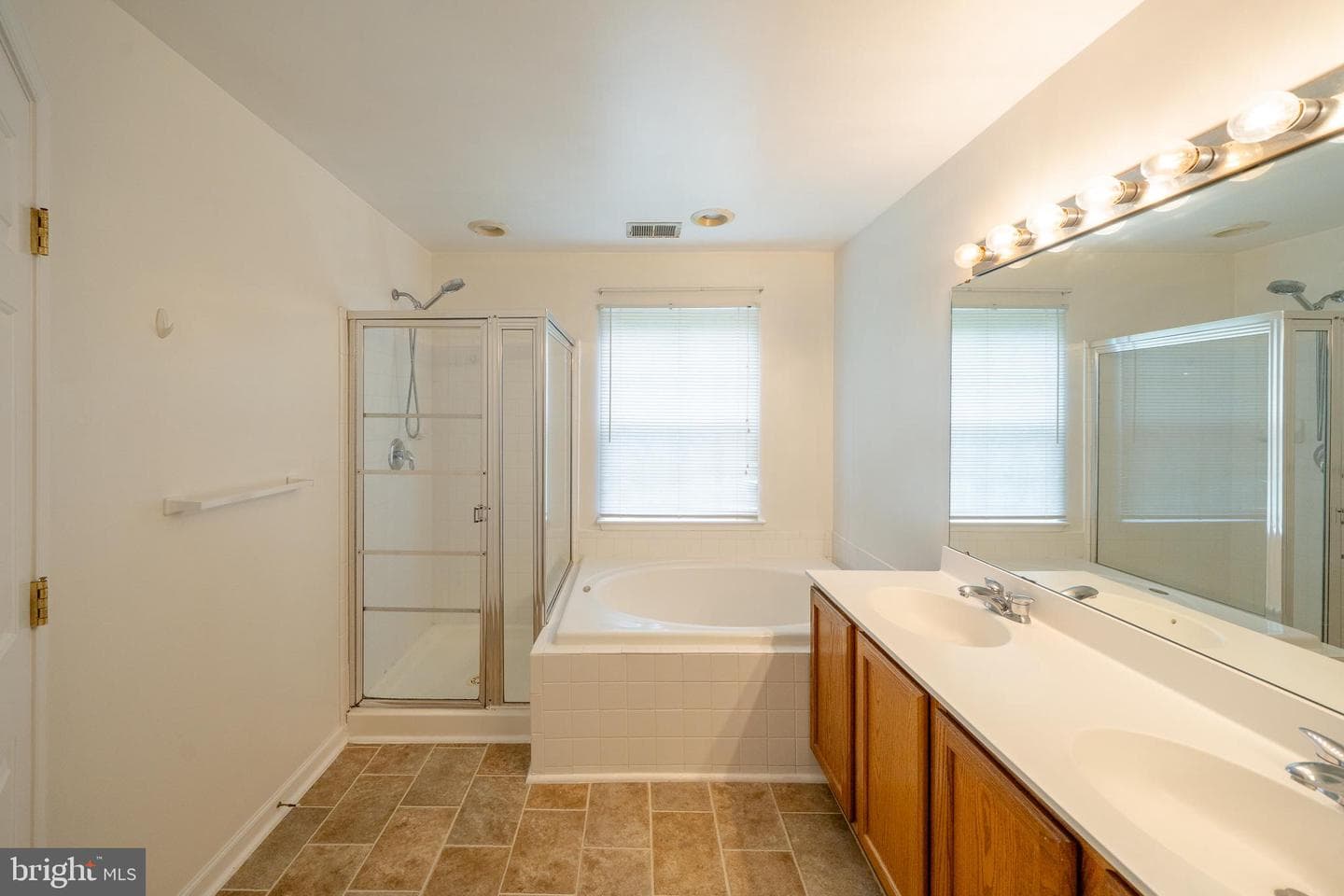 990 Fernhill Road #105 photo 34