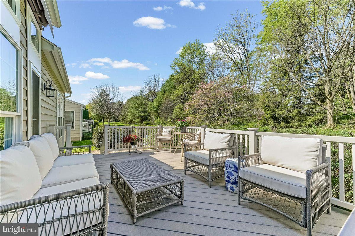 131 Violet Drive photo 37