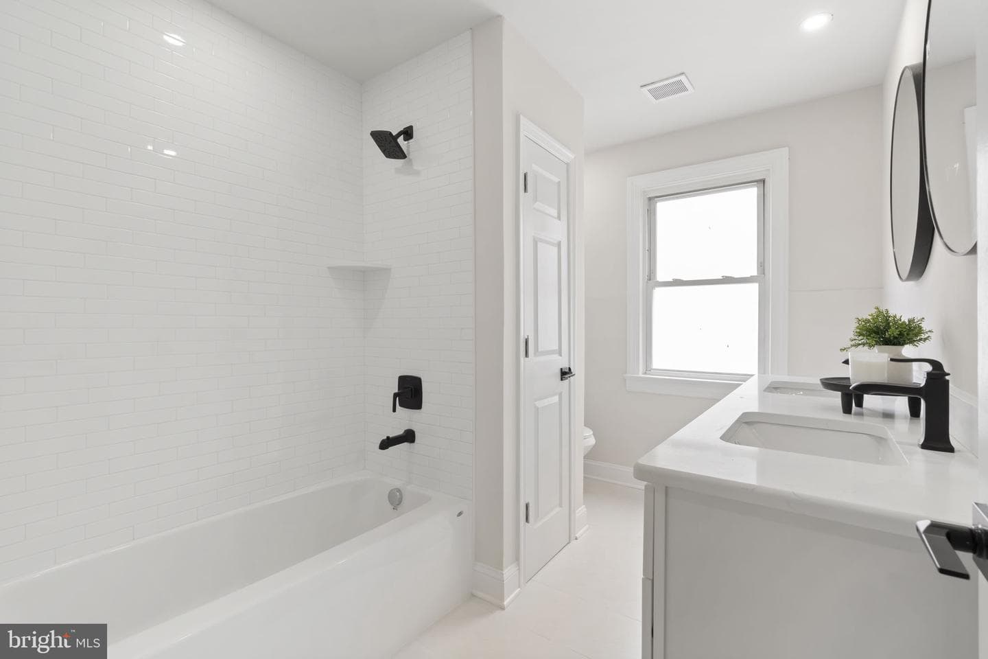 107 Bradford Avenue photo 35