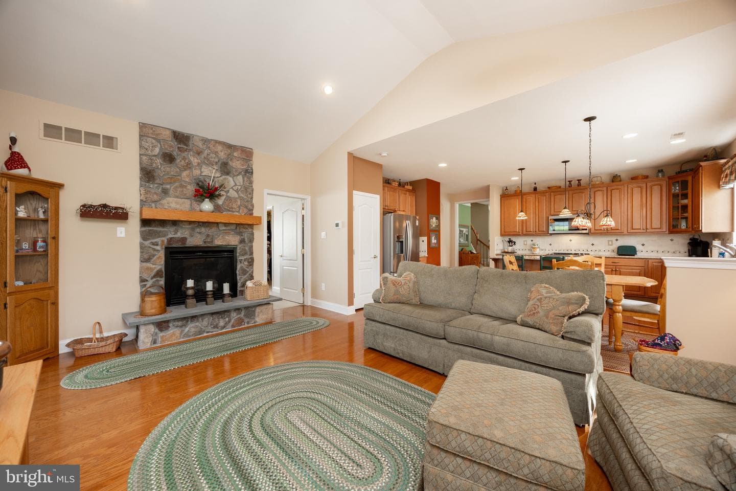100 Gaston Lane photo 7