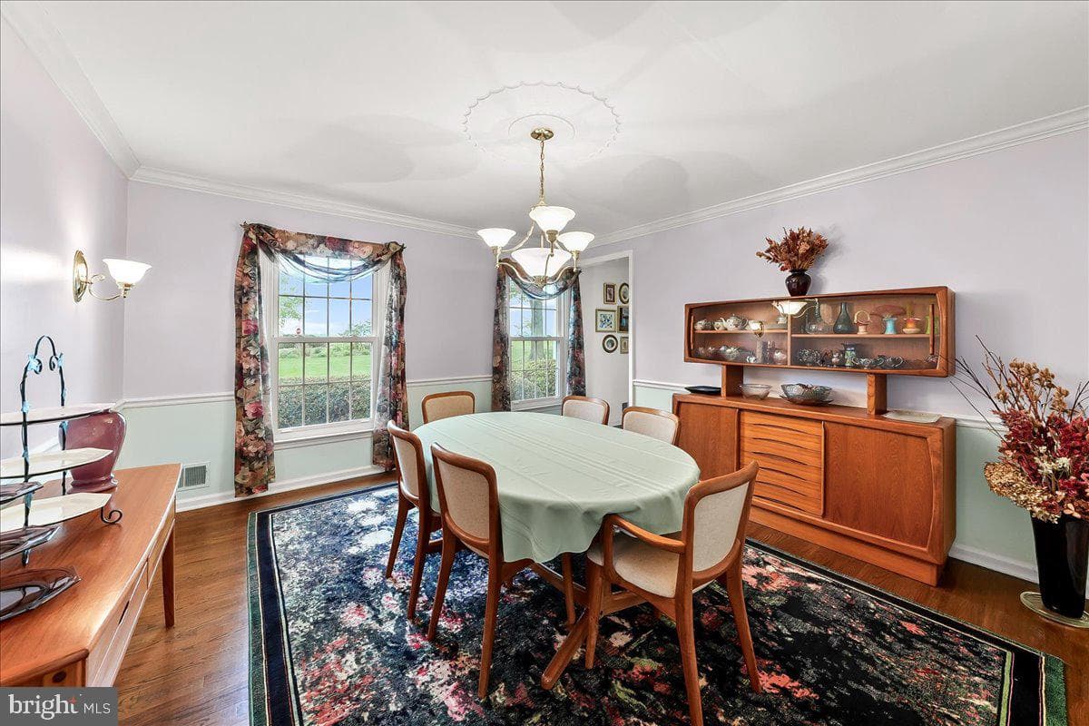 701 Pheasant Run photo 17