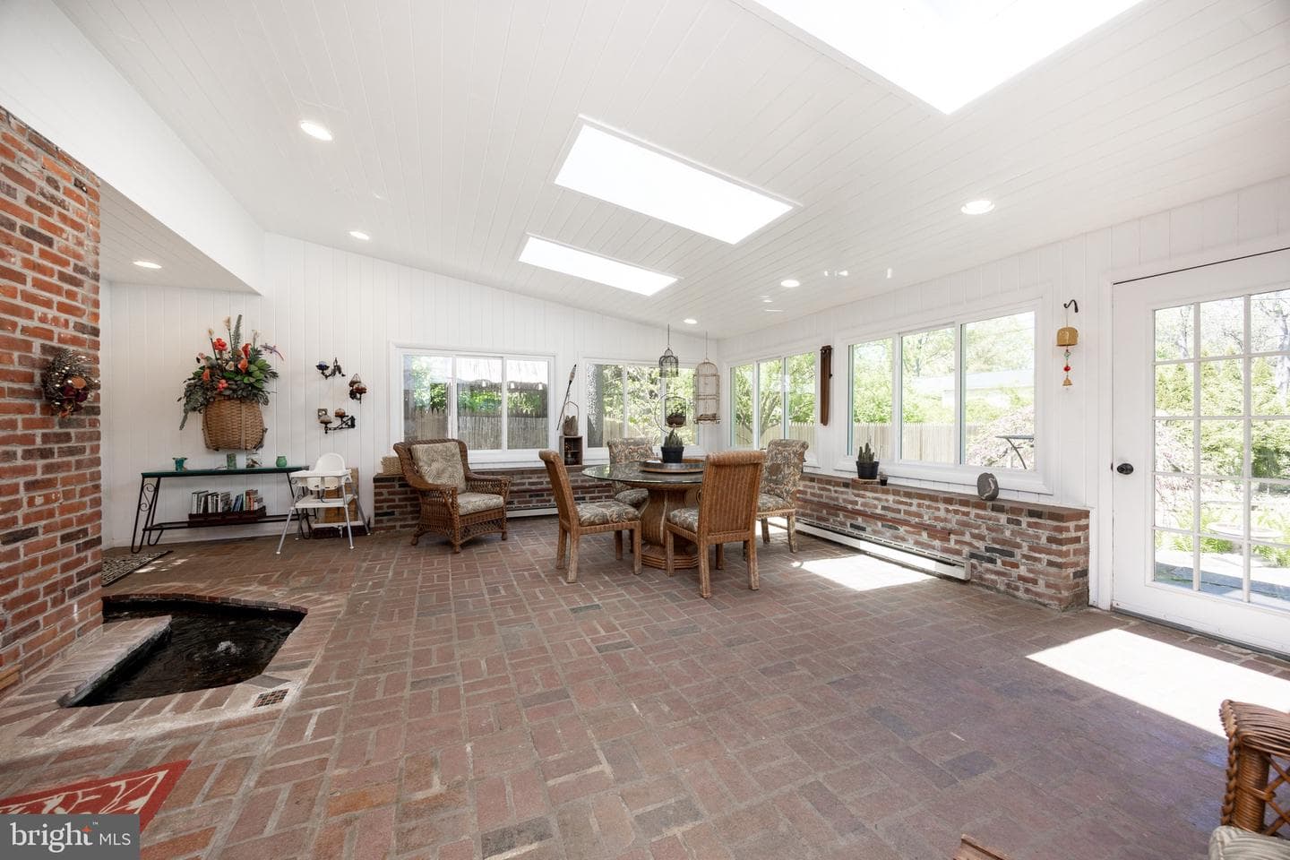 707 Monument Road photo 17