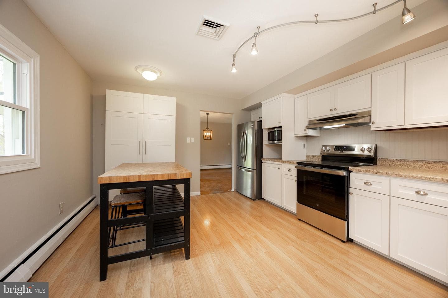 560 Norwood Road photo 10
