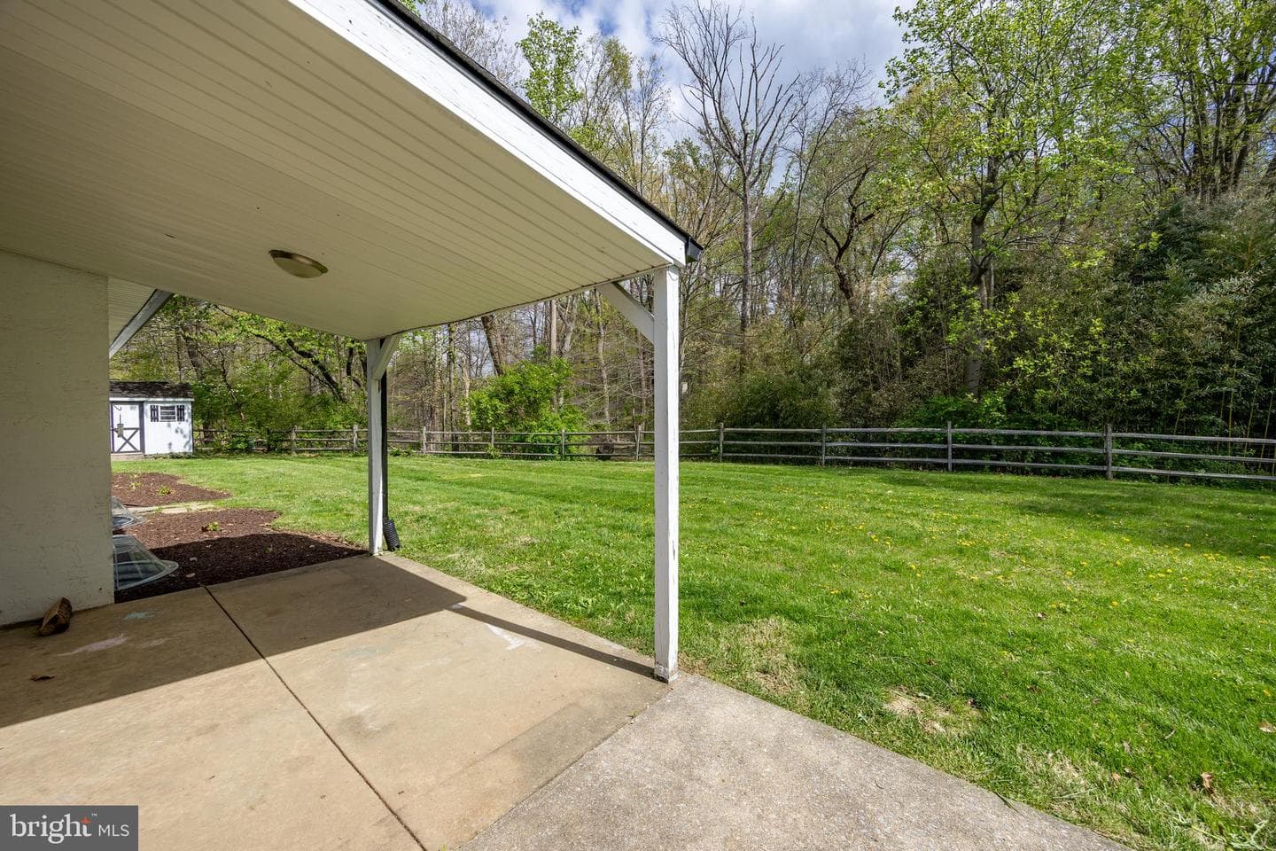 560 Norwood Road photo 32