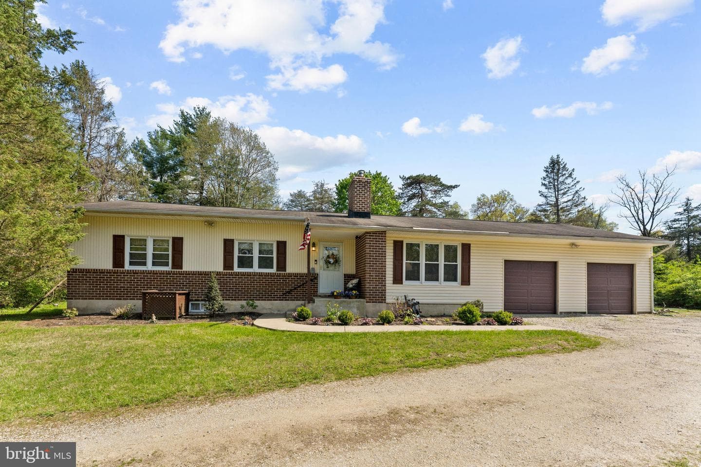 4 Pond Lane photo 1