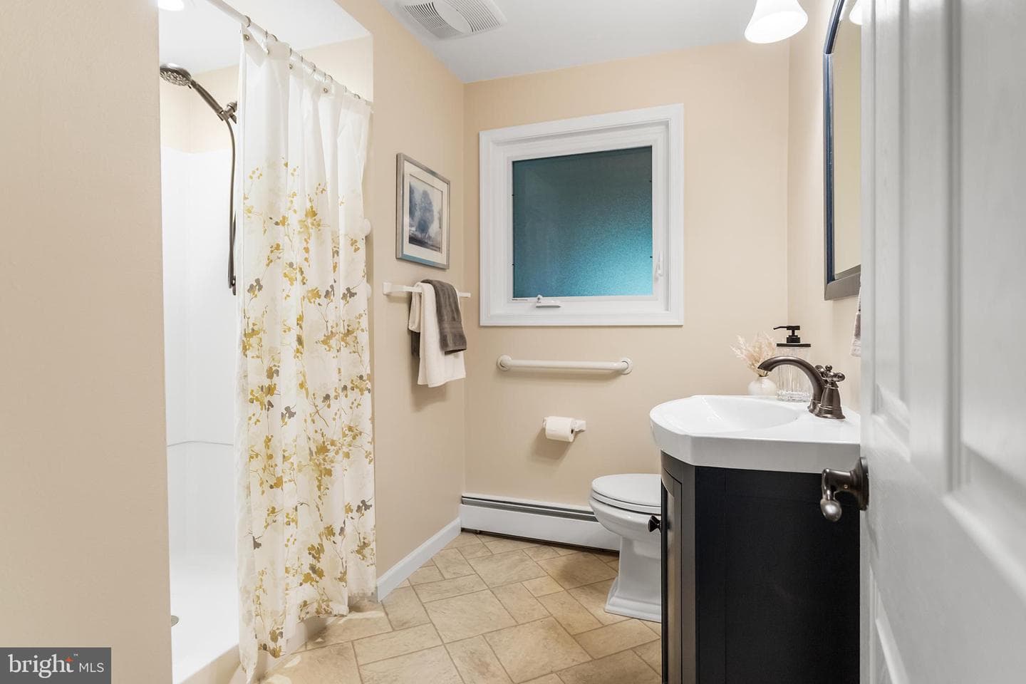 33 Stirling Way photo 10