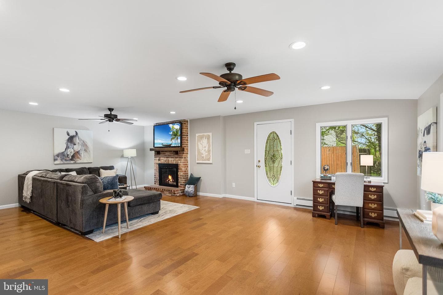 33 Stirling Way photo 13