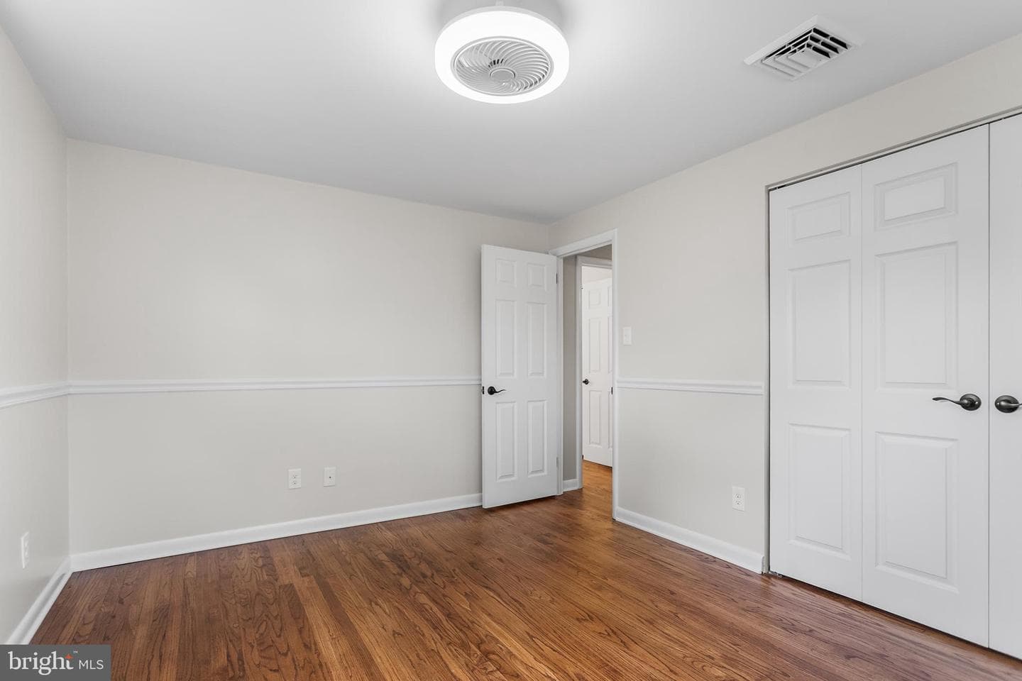33 Stirling Way photo 19