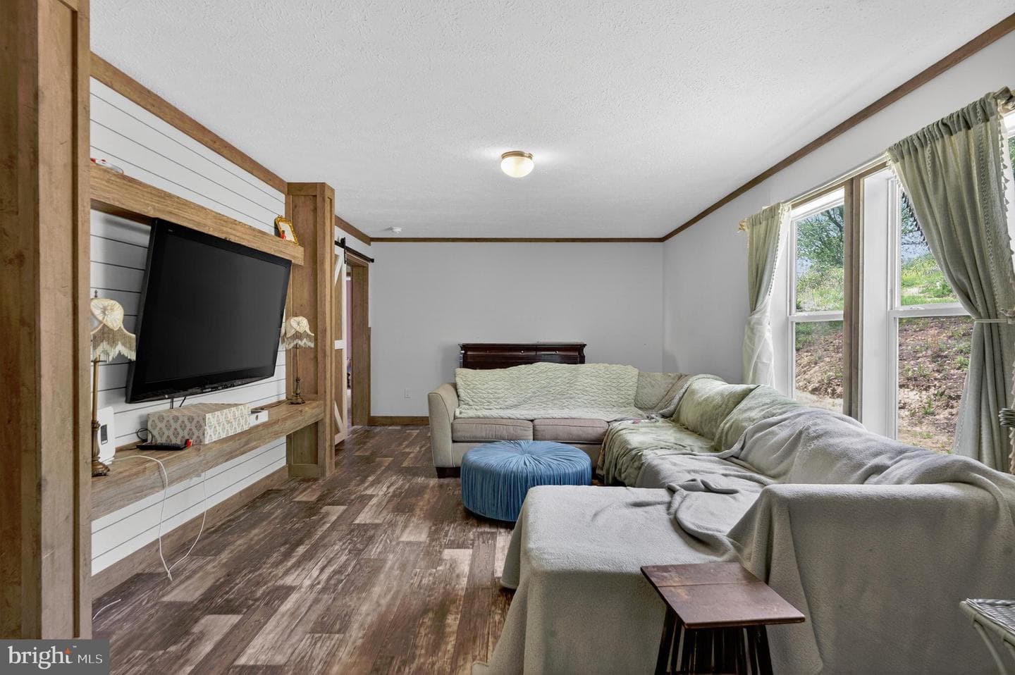3852 Upper Valley Road photo 4
