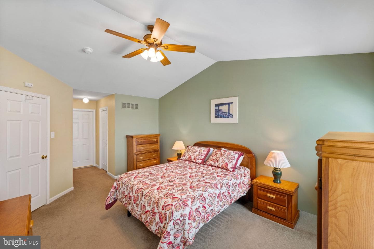 136 Sunnyhill Drive photo 20