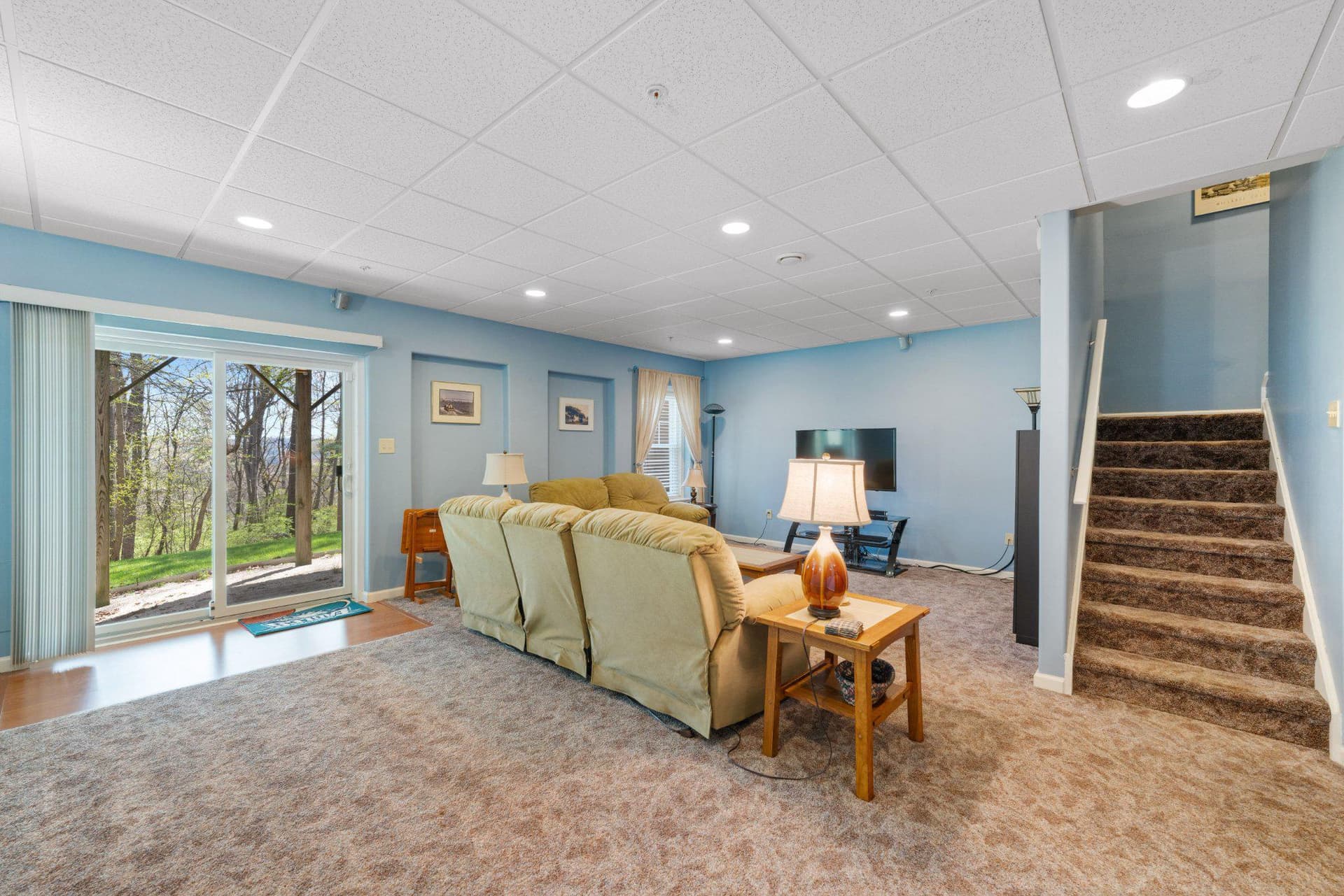 136 Sunnyhill Drive photo 28