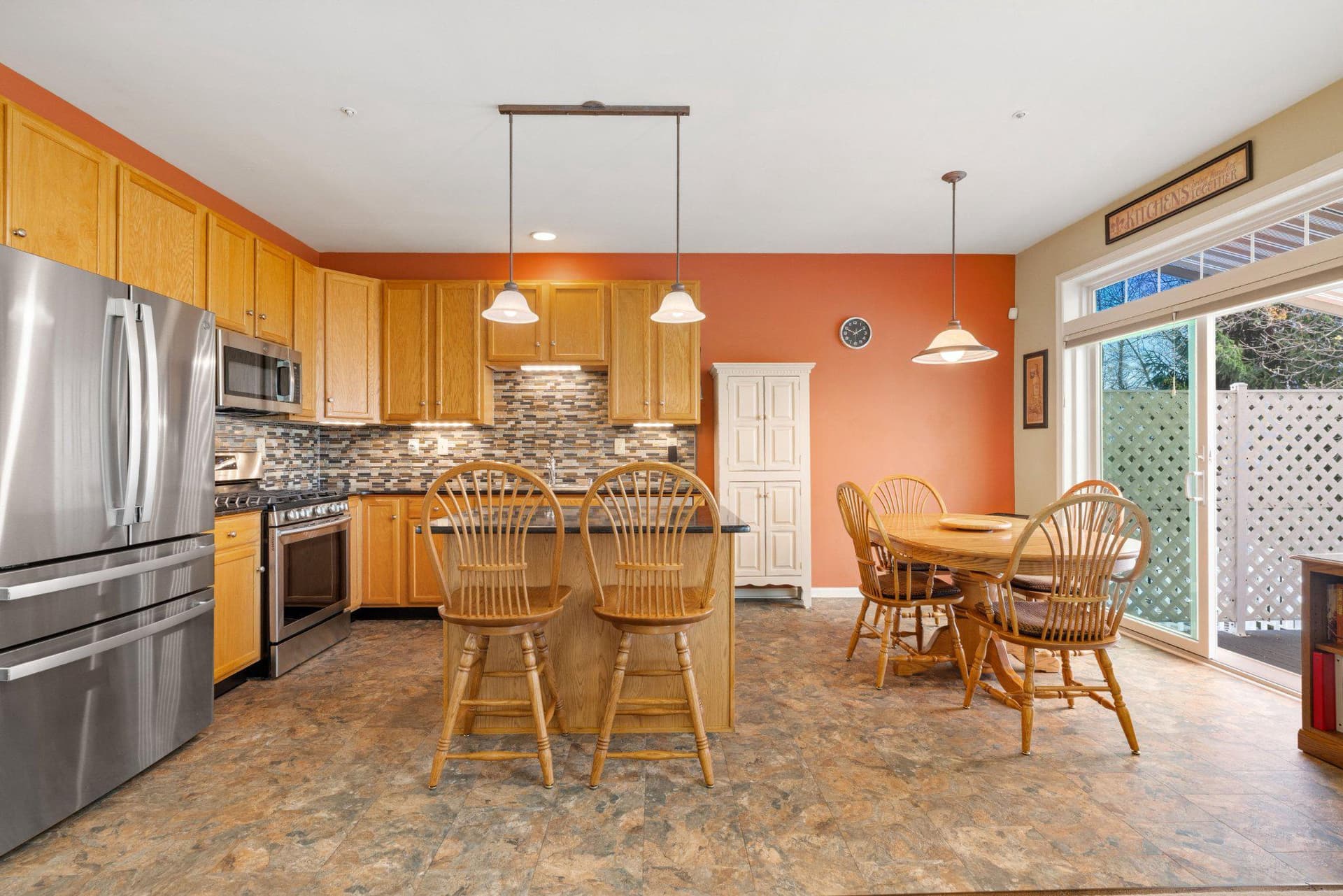 136 Sunnyhill Drive photo 5