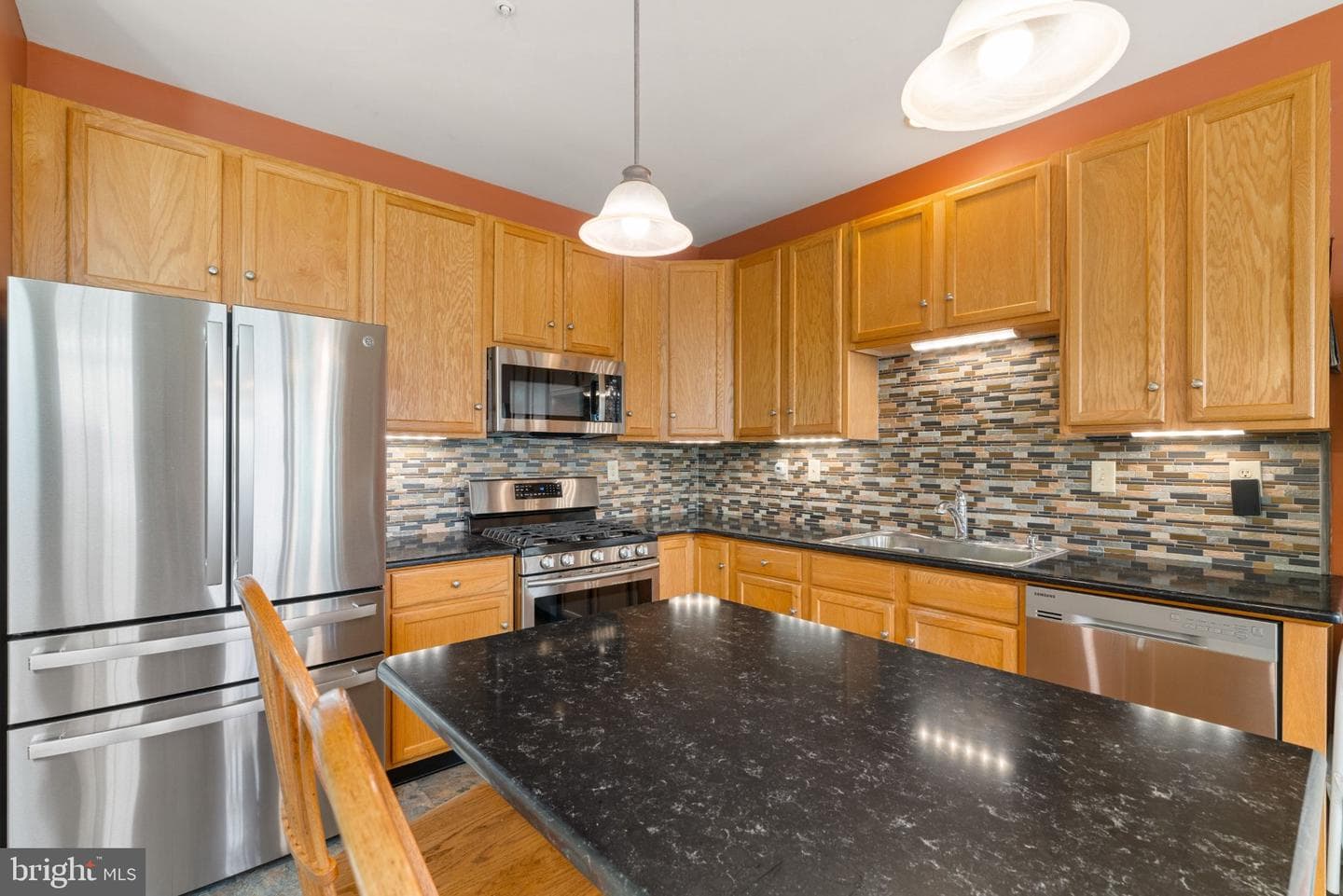 136 Sunnyhill Drive photo 7