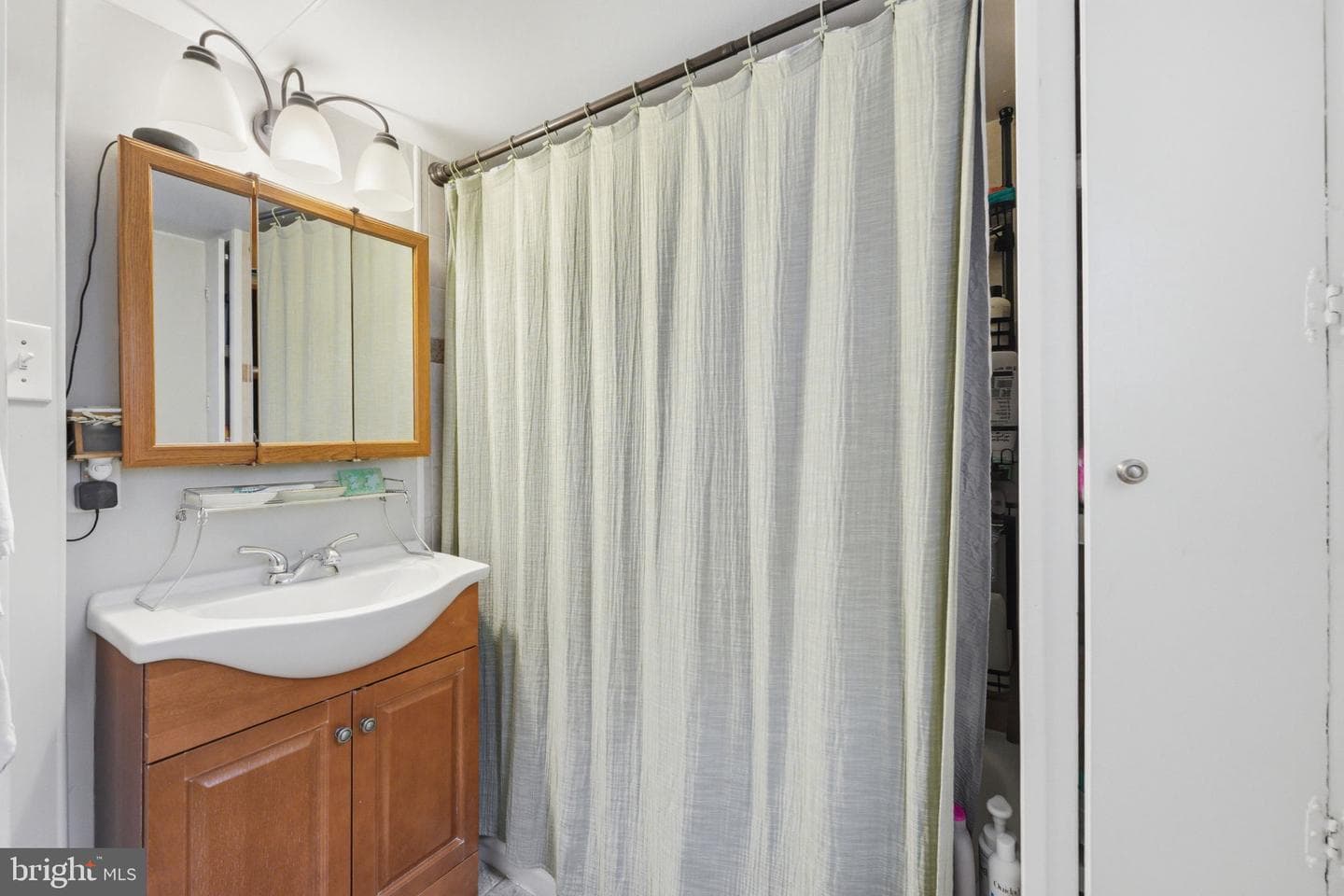 216 Grant Street photo 11