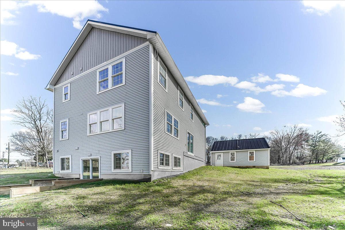 244 W Summit Avenue, West Grove