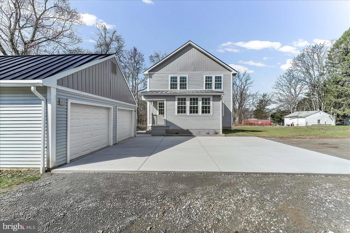 244 W Summit Avenue photo 4