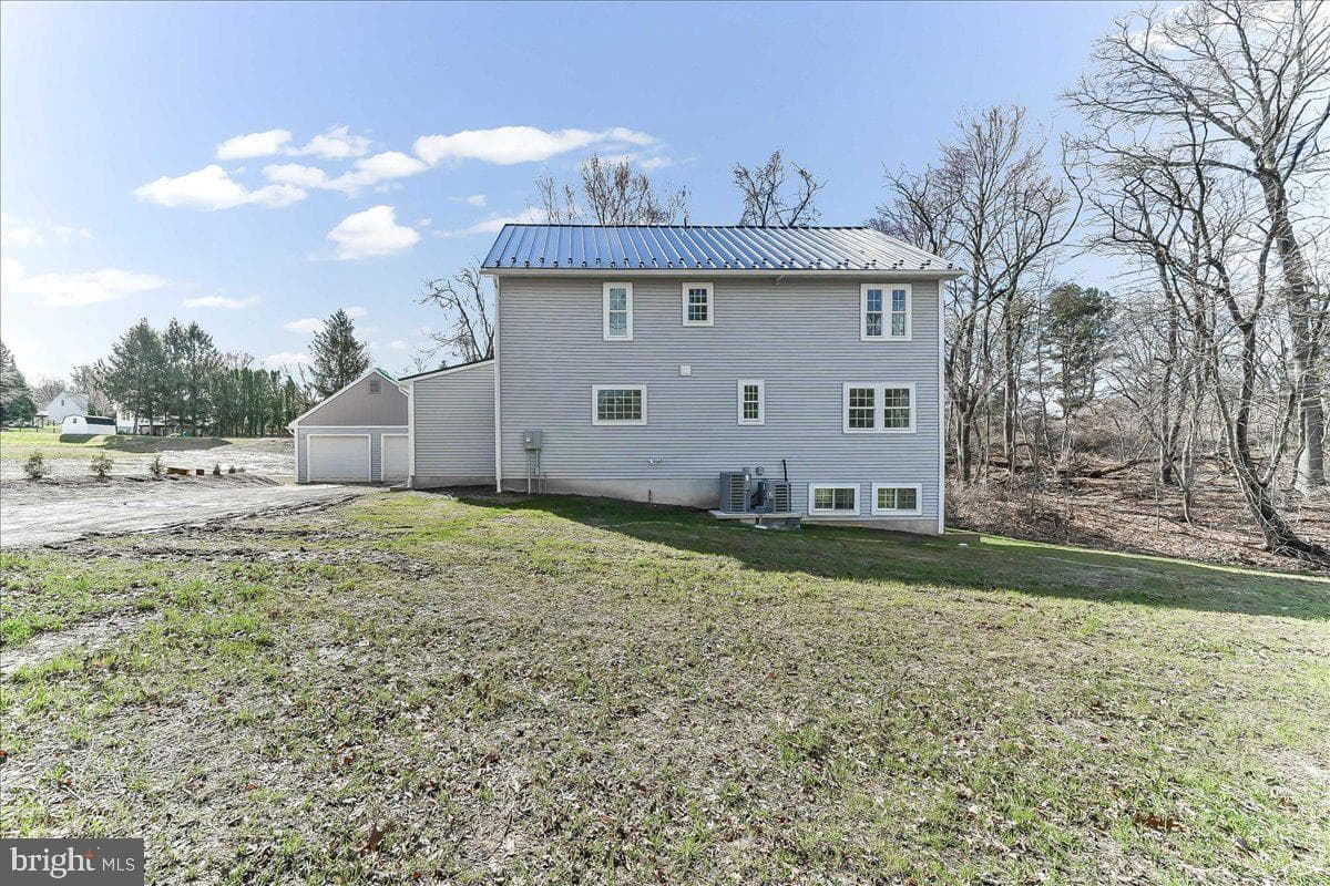 244 W Summit Avenue photo 41