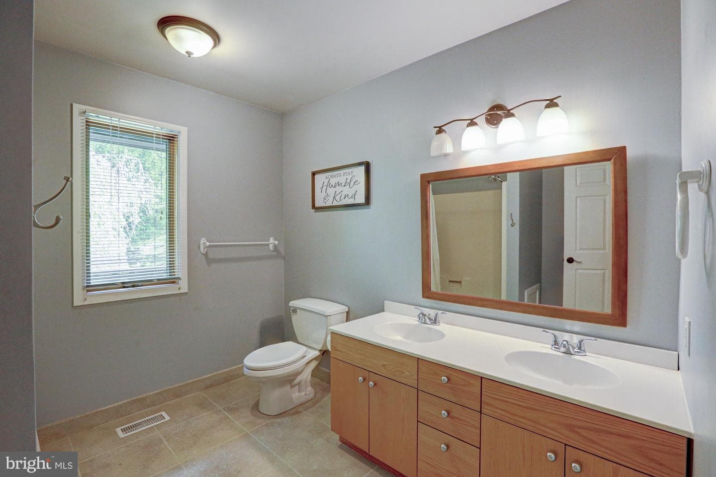 199 Sunnyside Road photo 24