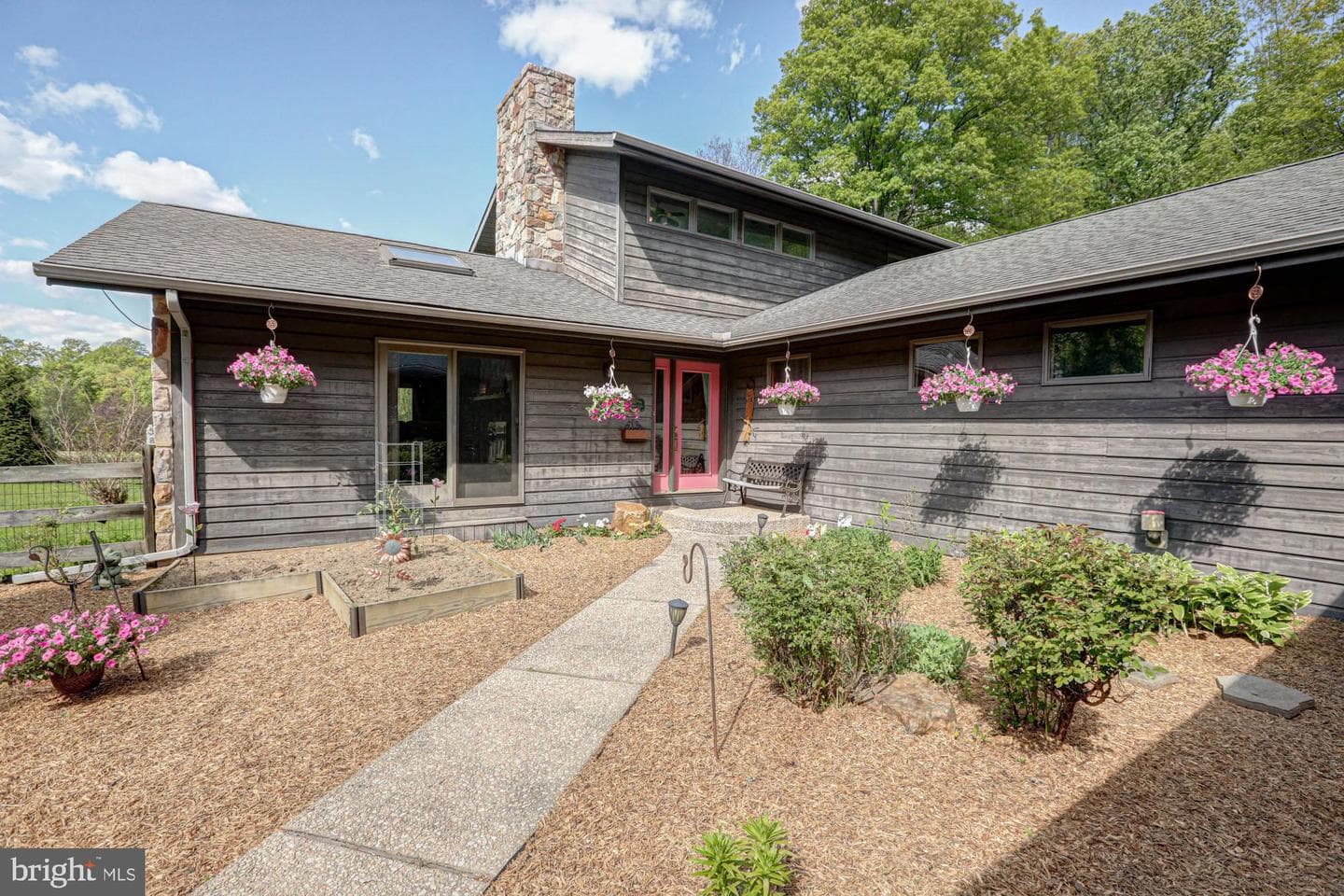 199 Sunnyside Road photo 61