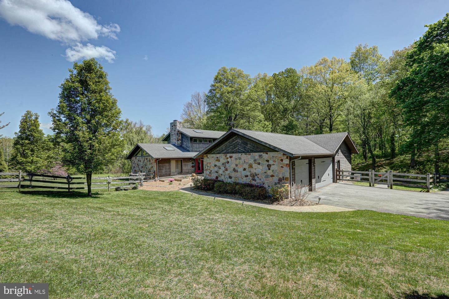 199 Sunnyside Road photo 71