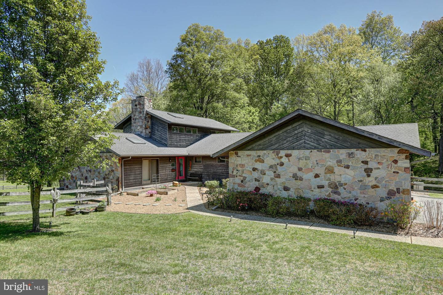 199 Sunnyside Road photo 72