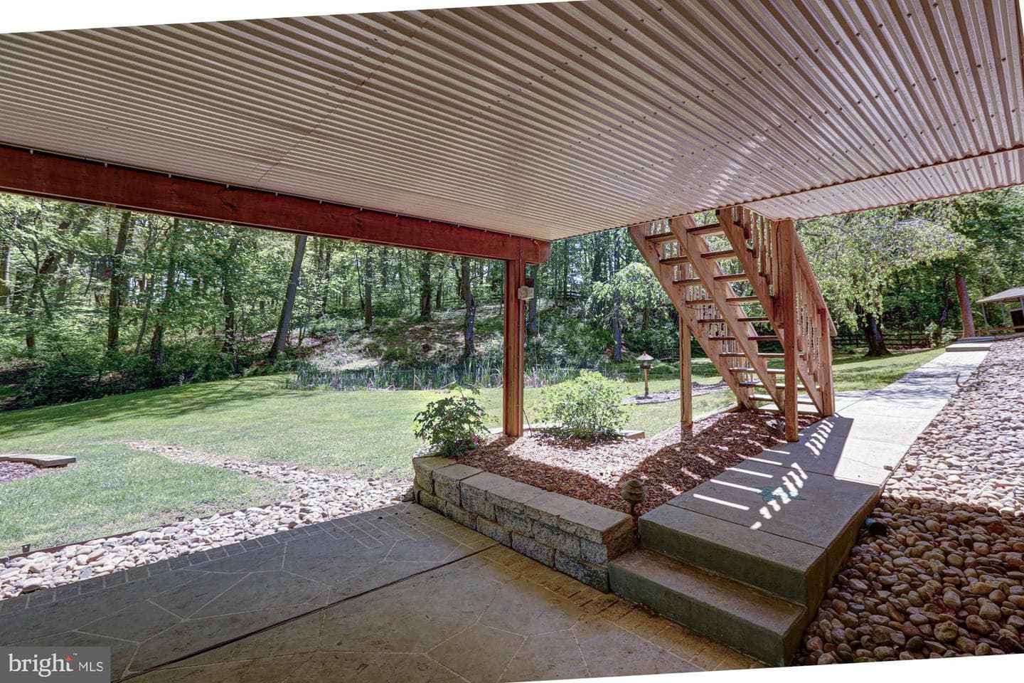 199 Sunnyside Road photo 81
