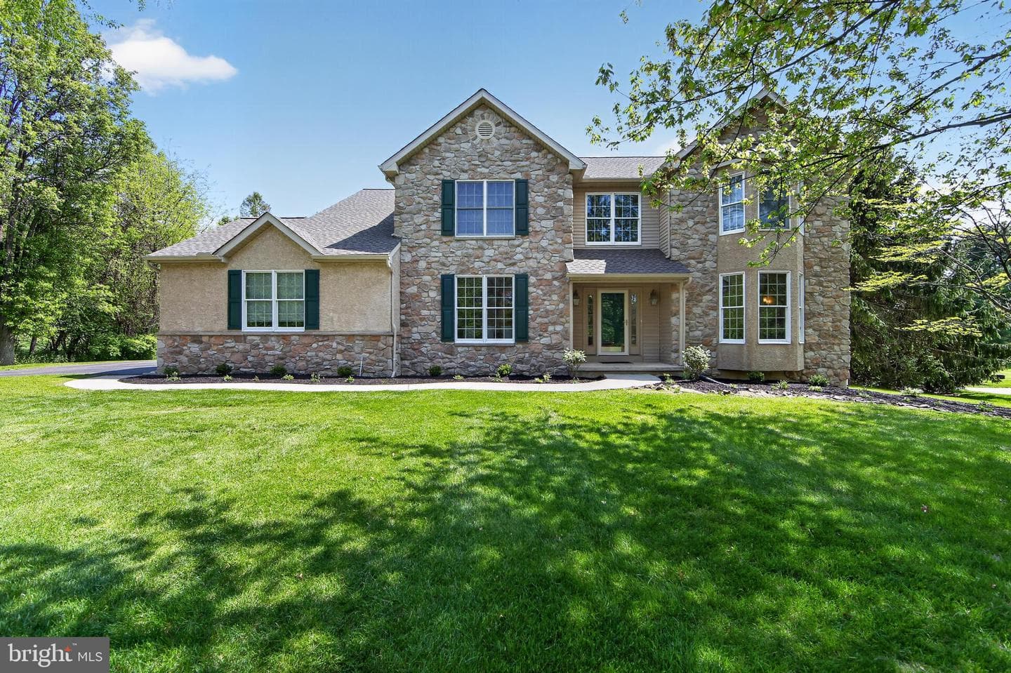 103 N Iroquois Lane