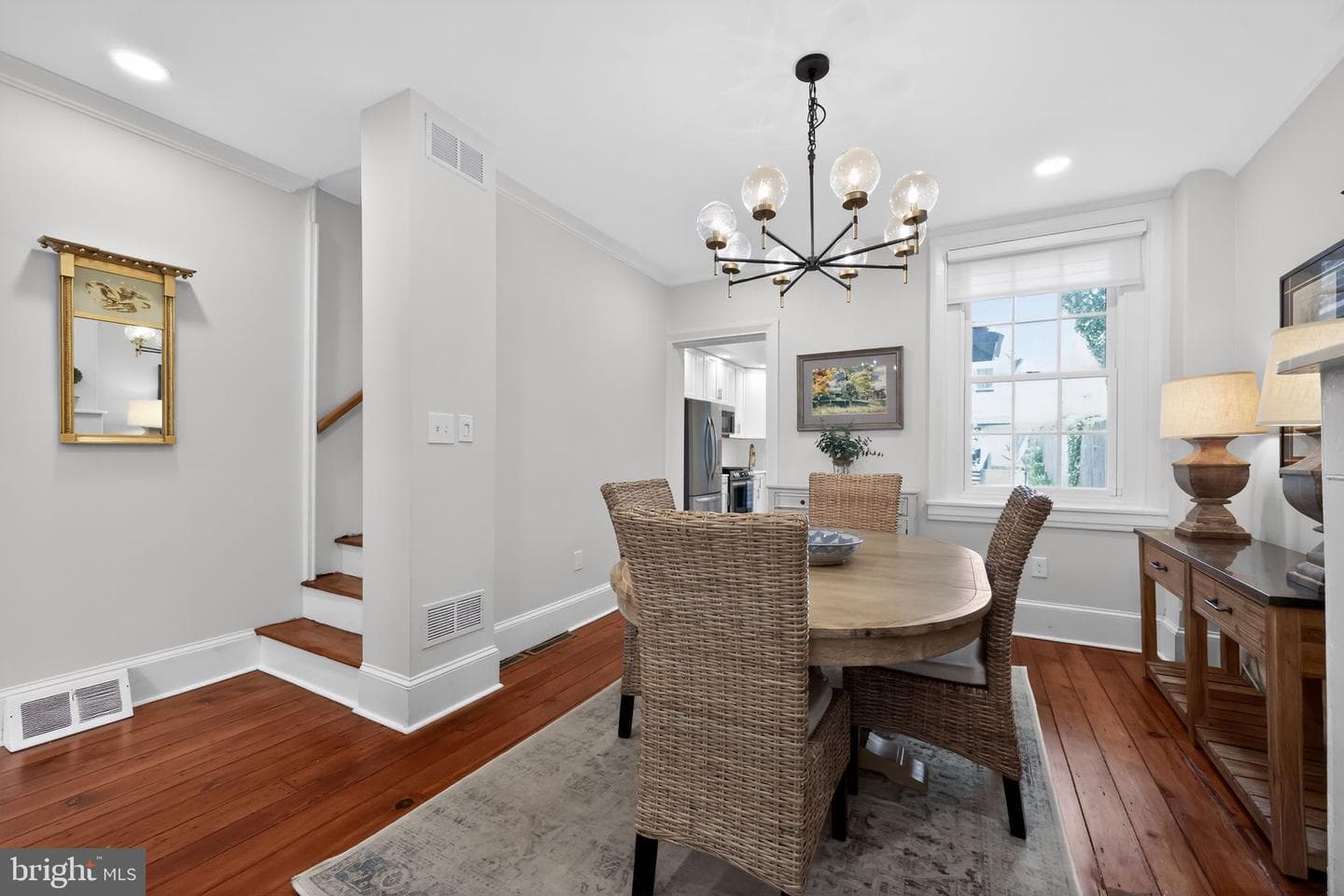 237 W Barnard Street photo 10