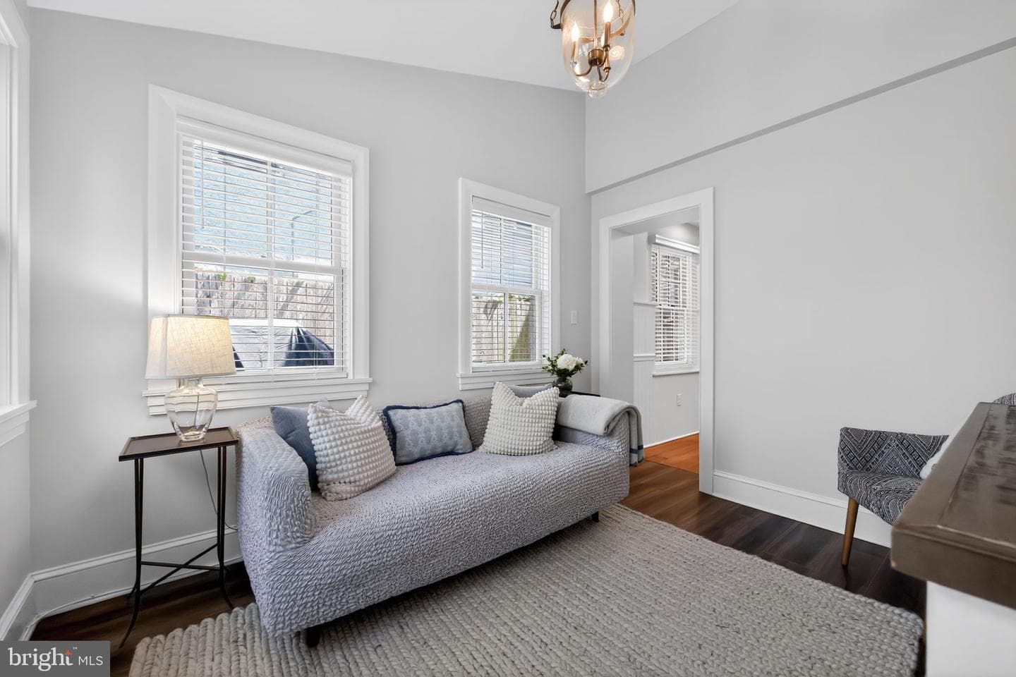 237 W Barnard Street photo 15