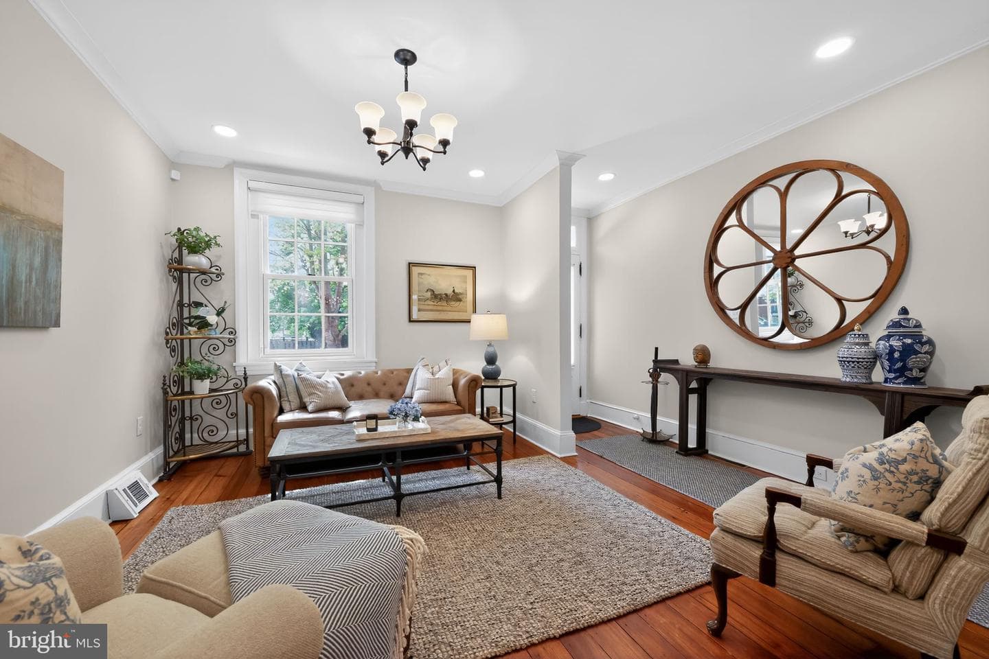 237 W Barnard Street photo 5