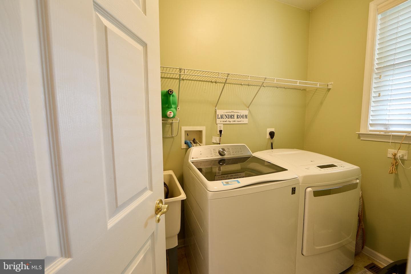661 St Matthews Road photo 24