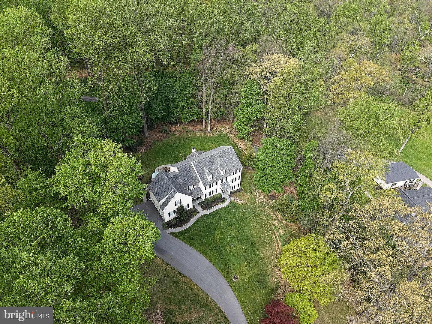 661 St Matthews Road photo 64