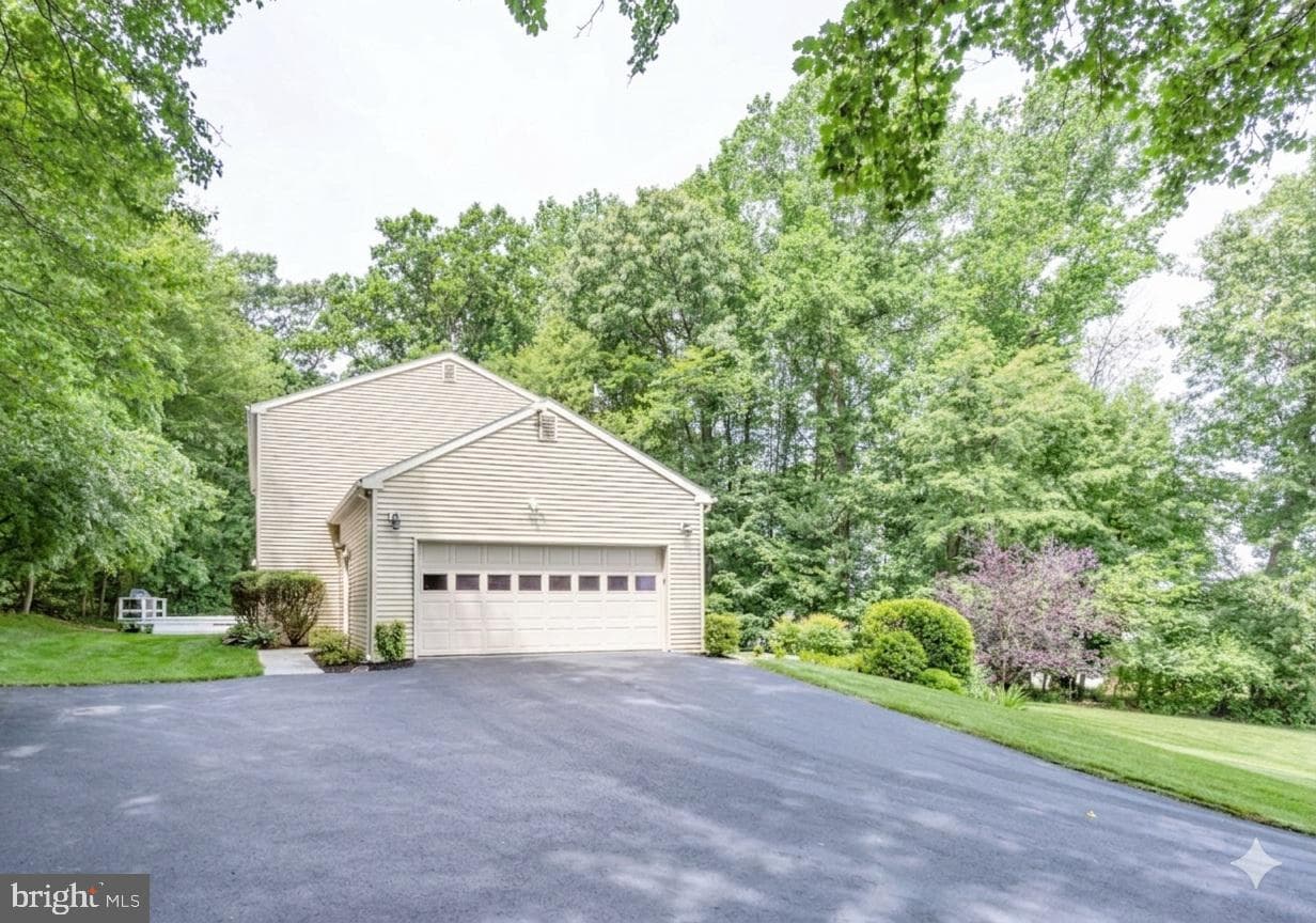 520 Peck Road photo 30