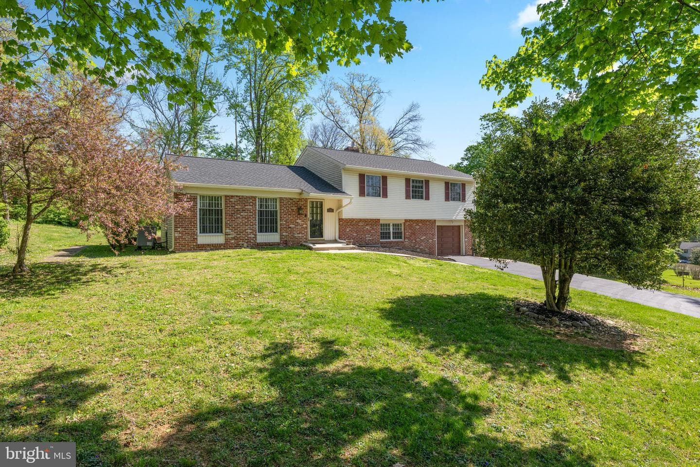 1431 Clover Lane photo 4