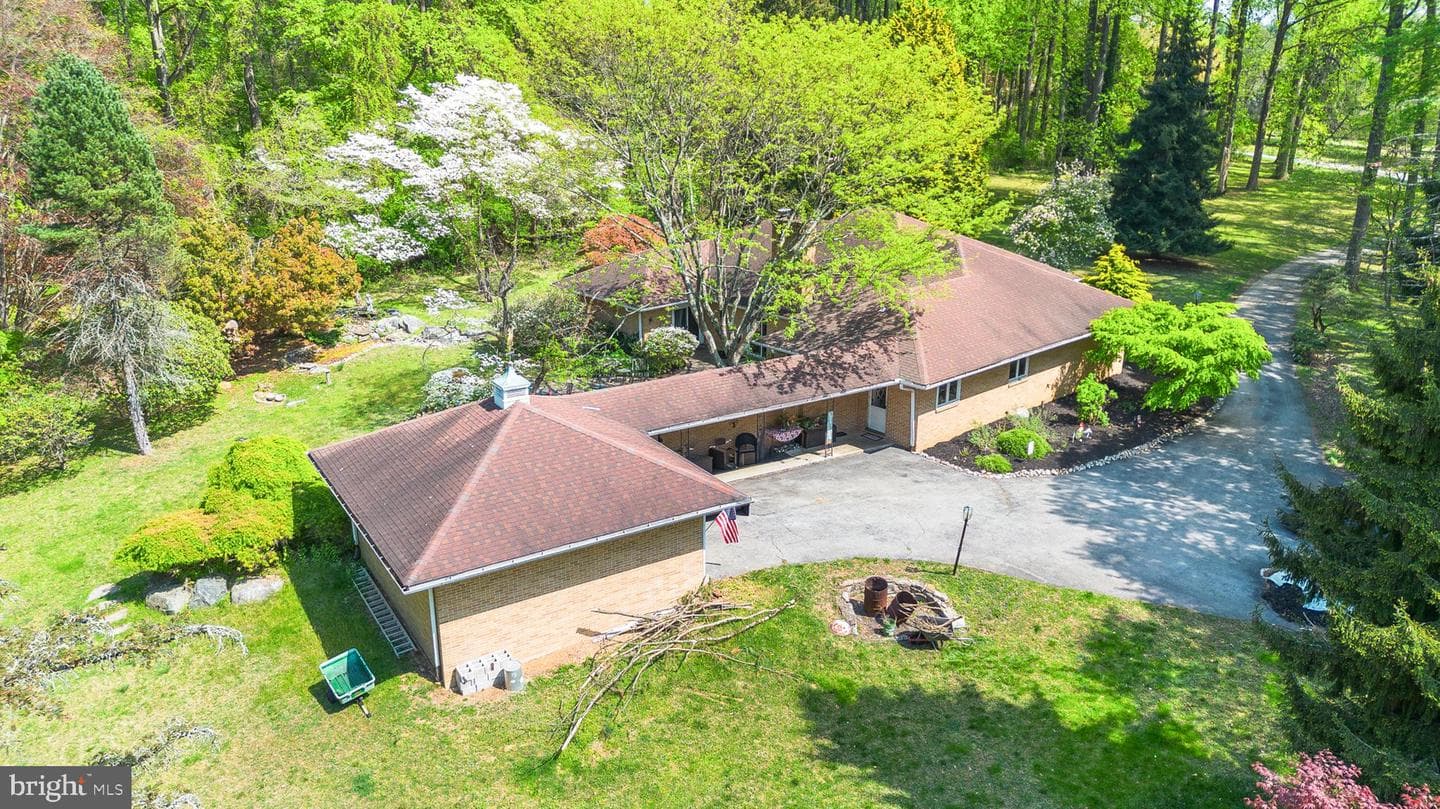 501 Webb Road photo 12