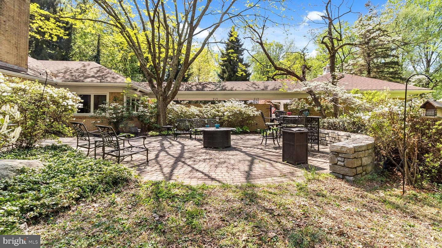 501 Webb Road photo 6